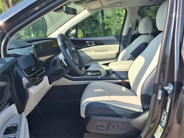 new 2026 Kia Carnival Hybrid car, priced at $52,525
