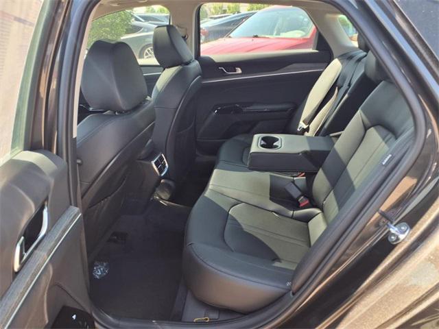 new 2025 Kia K5 car, priced at $35,455