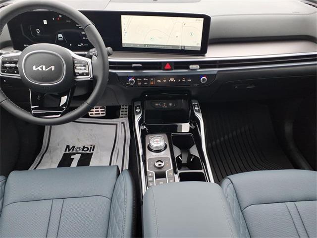 new 2025 Kia Sorento Hybrid car, priced at $46,930