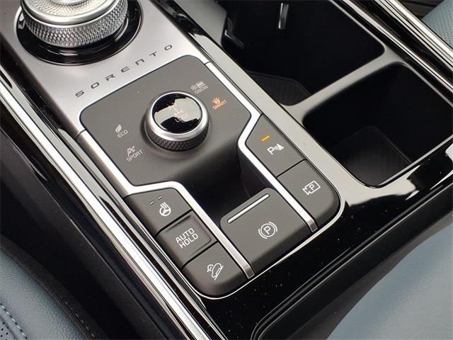new 2025 Kia Sorento Hybrid car, priced at $46,930