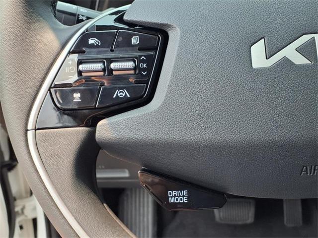 new 2025 Kia Niro car, priced at $31,370