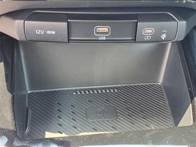 new 2025 Kia Niro car, priced at $31,370