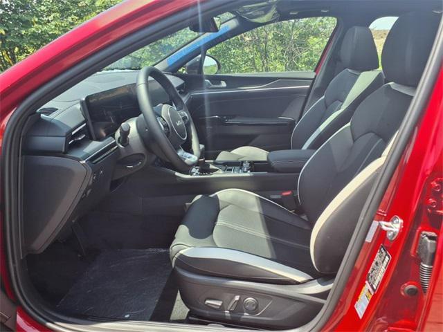 new 2025 Kia K5 car, priced at $33,050