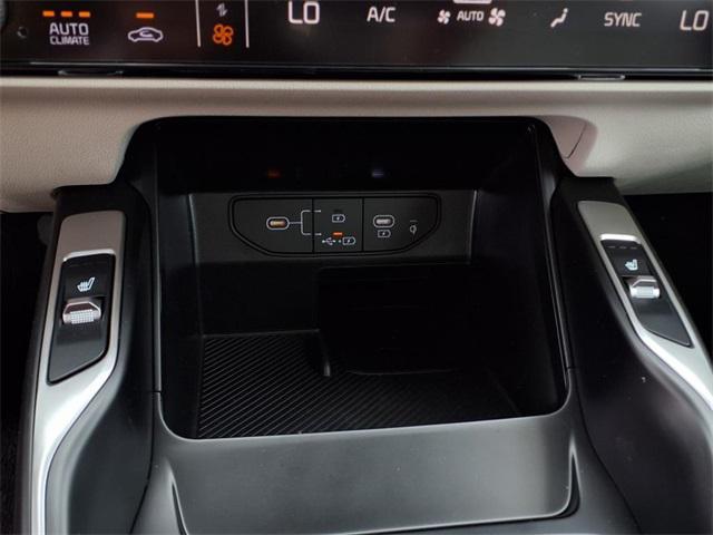 new 2025 Kia Sorento car, priced at $36,730