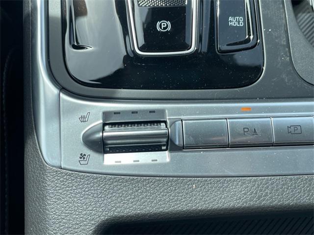 new 2025 Kia Carnival Hybrid car, priced at $48,200