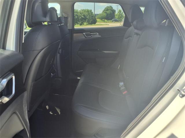 new 2025 Kia Sportage Hybrid car, priced at $33,925