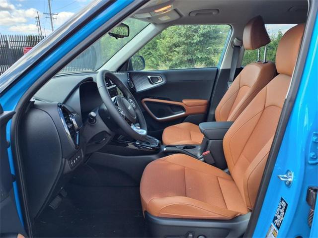 new 2025 Kia Soul car, priced at $27,495