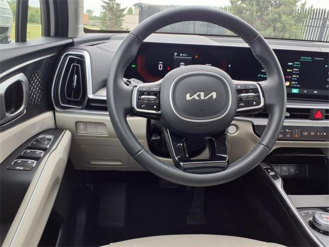 new 2025 Kia Sorento Hybrid car, priced at $42,560