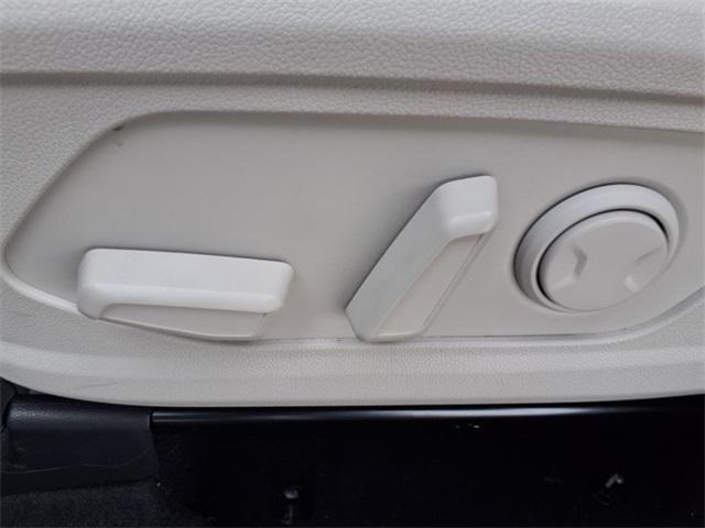 new 2025 Kia Sorento Hybrid car, priced at $42,560