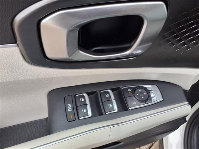 new 2025 Kia Sorento Hybrid car, priced at $42,560