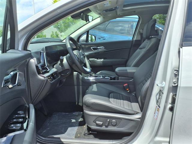 new 2025 Kia Sportage car, priced at $37,215