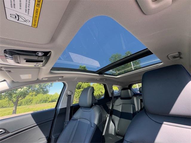 new 2025 Kia Sportage car, priced at $32,590