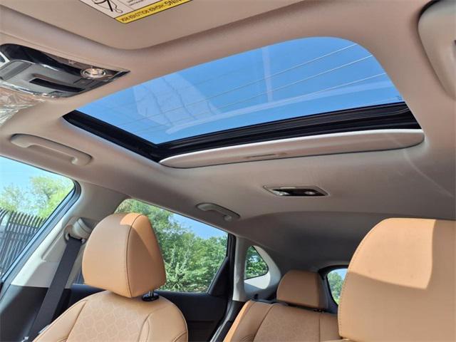 new 2025 Kia Seltos car, priced at $28,335