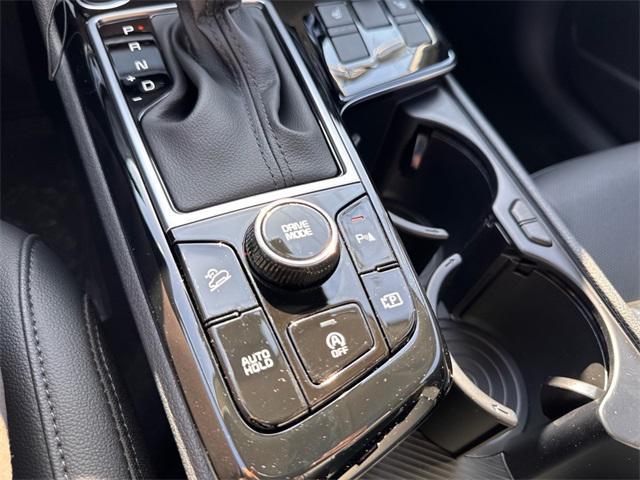new 2025 Kia Sportage car, priced at $30,760