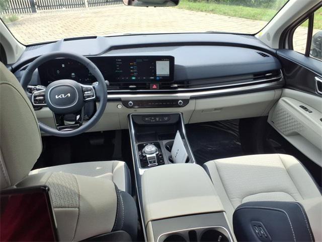 new 2025 Kia Carnival Hybrid car, priced at $55,820