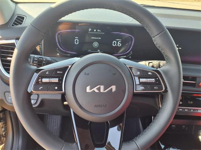 new 2025 Kia Seltos car, priced at $28,105