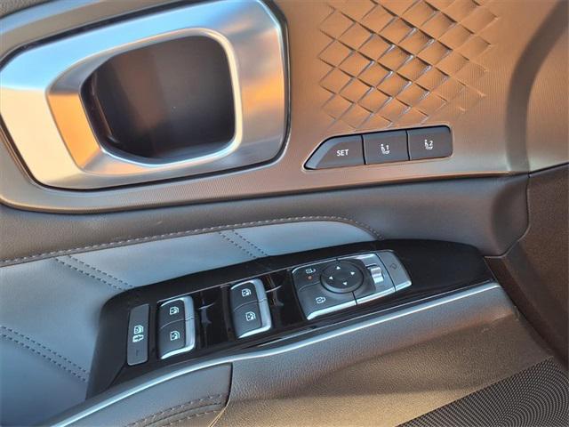 new 2025 Kia Sorento Hybrid car, priced at $46,855
