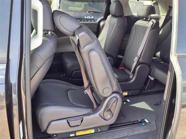 new 2025 Kia Carnival Hybrid car, priced at $48,900