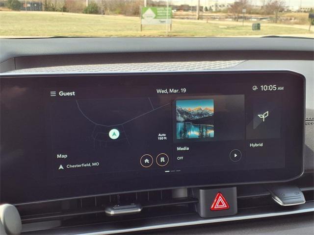 new 2025 Kia Carnival Hybrid car, priced at $48,900