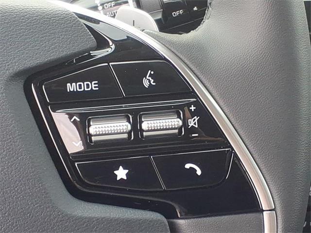 new 2025 Kia Niro Plug-In Hybrid car, priced at $35,900