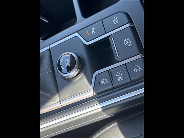 new 2025 Kia Sorento car, priced at $36,725