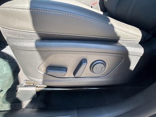 new 2025 Kia Sorento car, priced at $36,725