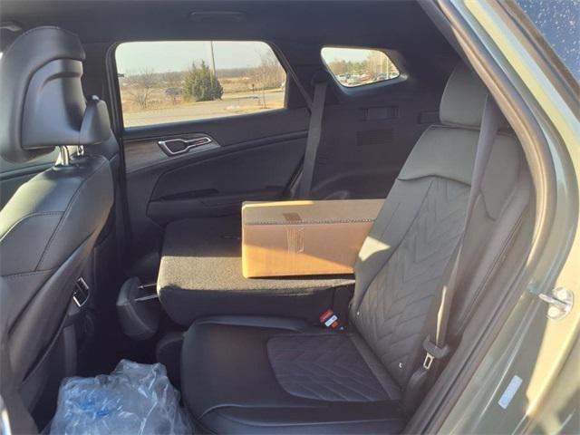 new 2025 Kia Sportage car, priced at $32,575