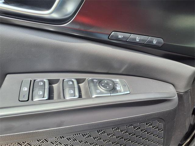 new 2025 Kia Carnival Hybrid car, priced at $53,815