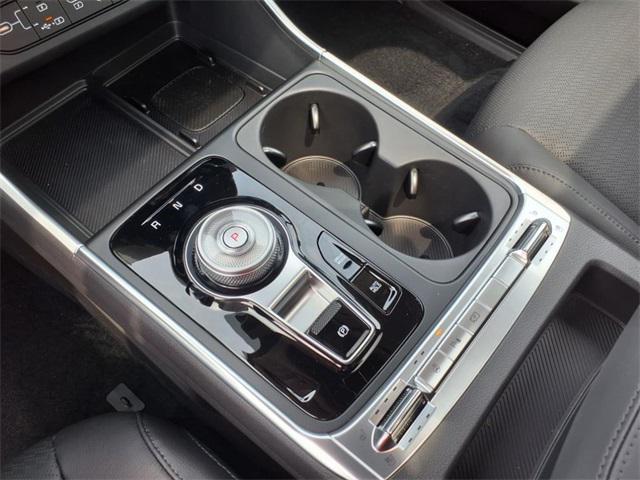new 2025 Kia Carnival Hybrid car, priced at $53,815