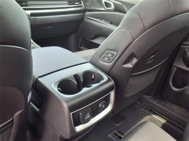 new 2025 Kia Carnival Hybrid car, priced at $53,815