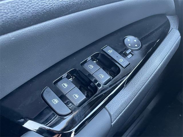 new 2025 Kia Sportage car, priced at $32,575