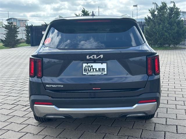 new 2025 Kia Sorento car, priced at $36,700