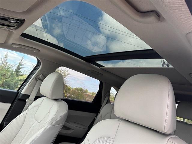 new 2025 Kia Sorento car, priced at $36,700