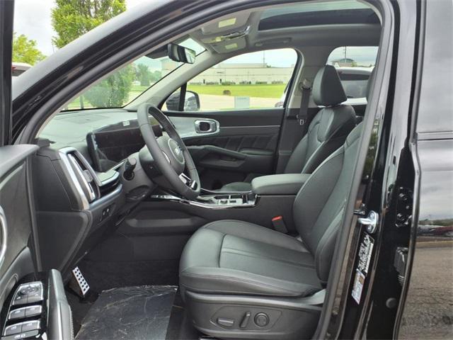 new 2025 Kia Sorento car, priced at $43,940