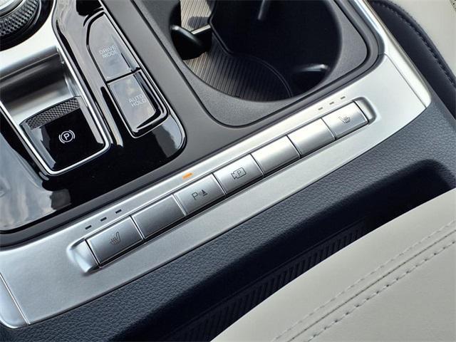 new 2025 Kia Carnival Hybrid car, priced at $44,290