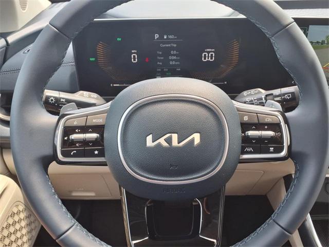 new 2025 Kia Carnival Hybrid car, priced at $44,290