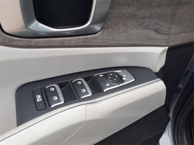 used 2022 Kia Sorento car, priced at $29,590