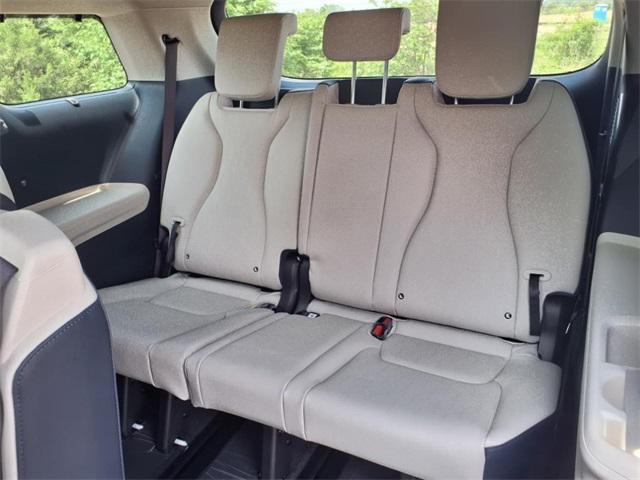 new 2025 Kia Carnival car, priced at $42,365
