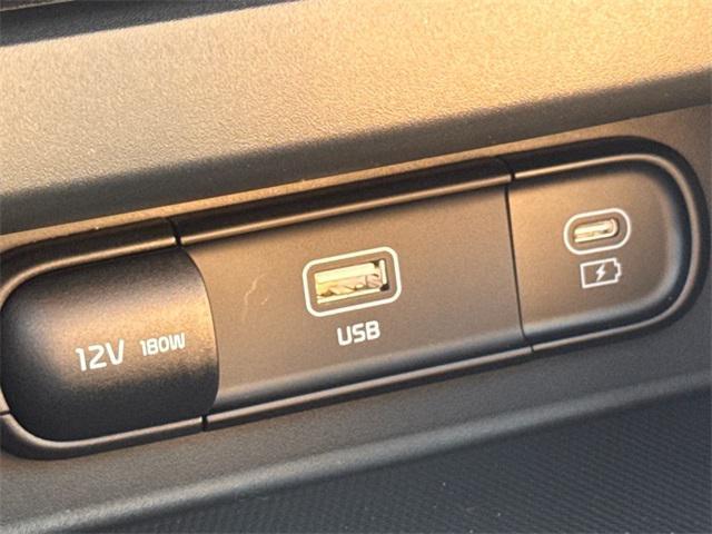 new 2025 Kia Seltos car, priced at $30,735