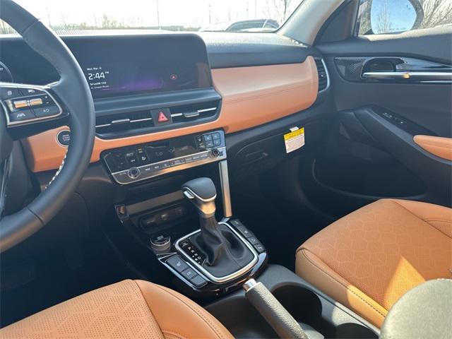 new 2025 Kia Seltos car, priced at $30,735