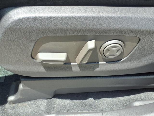 new 2026 Kia Carnival Hybrid car, priced at $53,320