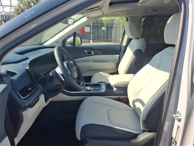 new 2026 Kia Carnival Hybrid car, priced at $48,395