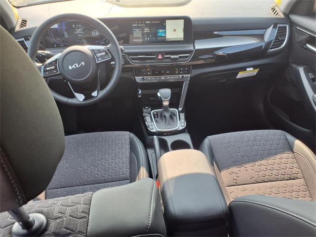 new 2025 Kia Seltos car, priced at $25,985
