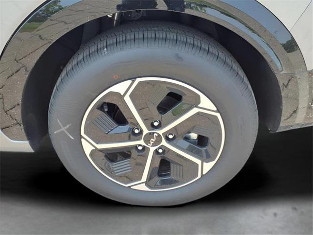 new 2025 Kia Niro car, priced at $33,965