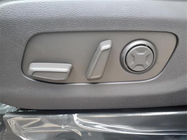 new 2026 Kia Carnival Hybrid car, priced at $53,780