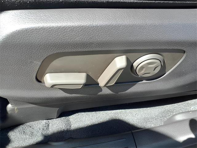 new 2026 Kia Carnival car, priced at $51,815