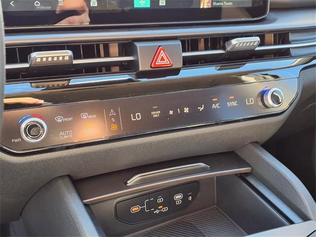 new 2026 Kia Sportage Hybrid car, priced at $34,770