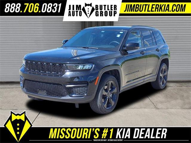 used 2024 Jeep Grand Cherokee car, priced at $34,571