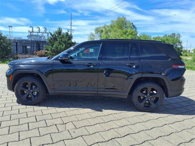 used 2024 Jeep Grand Cherokee car, priced at $34,571