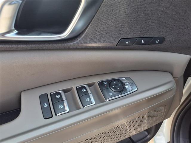 new 2026 Kia Carnival Hybrid car, priced at $48,020
